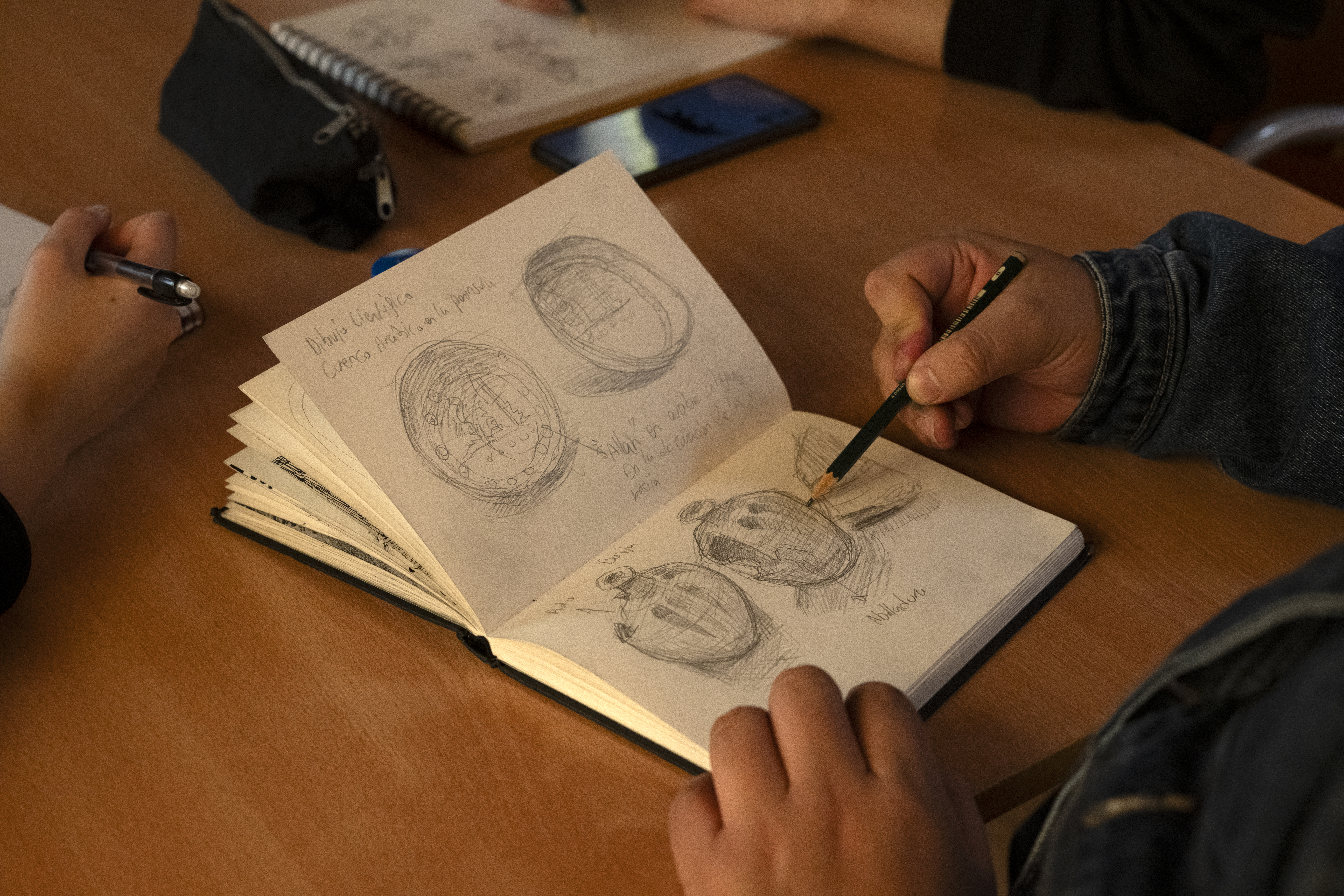 Visita de alumnos de la Escuela de Arte al MARPA. Foto: MARPA / Mario Torquemada