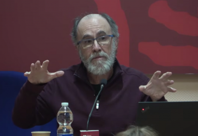 Mauricio Antón impartiendo la conferencia