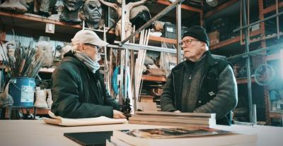 José Luis Sanz y Colin Arthur en el coloquio Concavenator, criaturas de cine